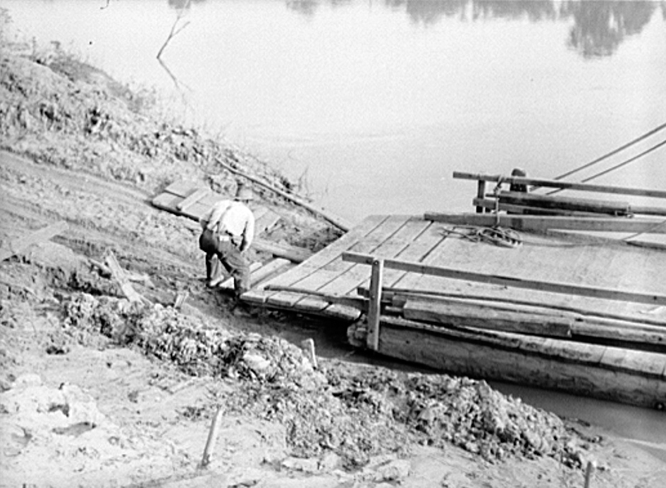 flat-bottomed ferry